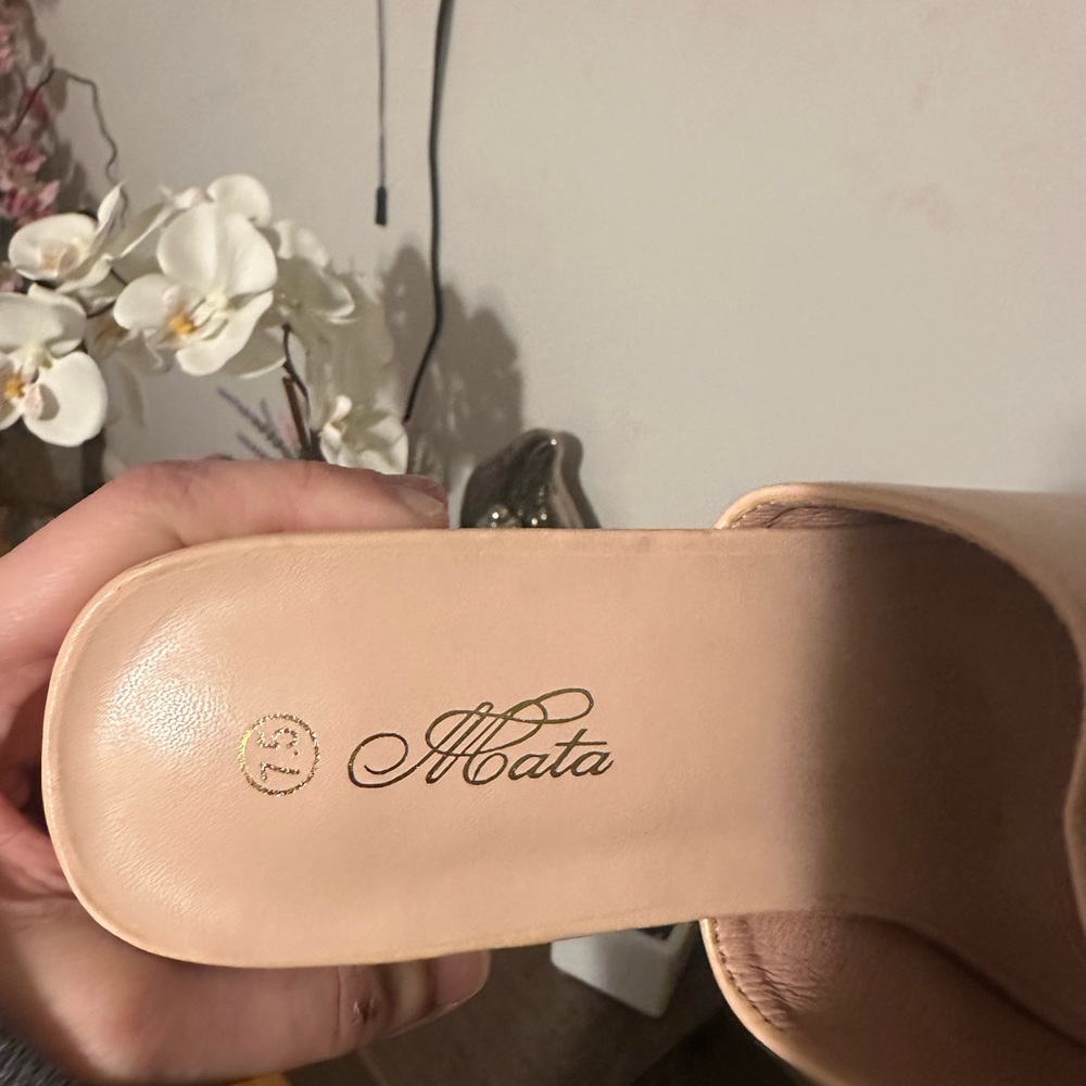 heels - Picture 2 of 2